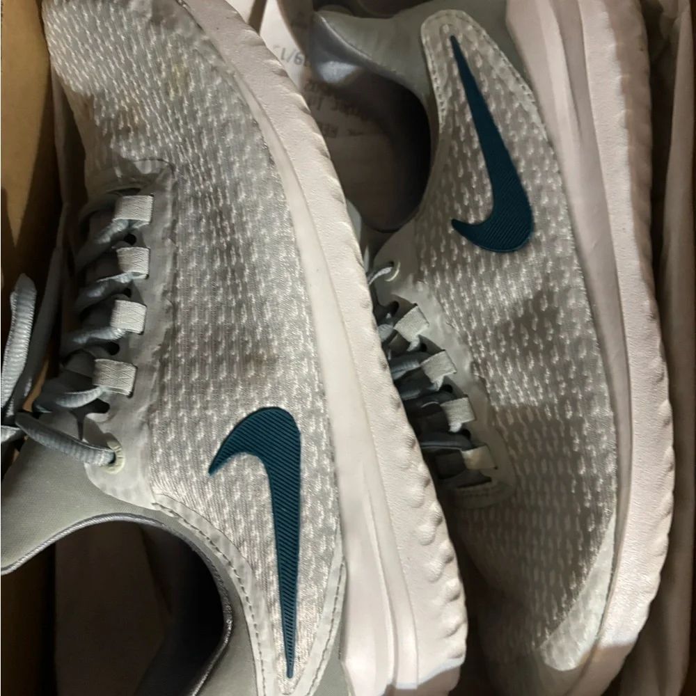 Nike Gray and Teal Athletic Shoes - Picture 4 of 5